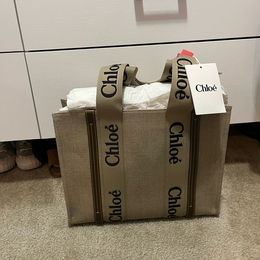 NWT Chloe medium tote with leather and linen